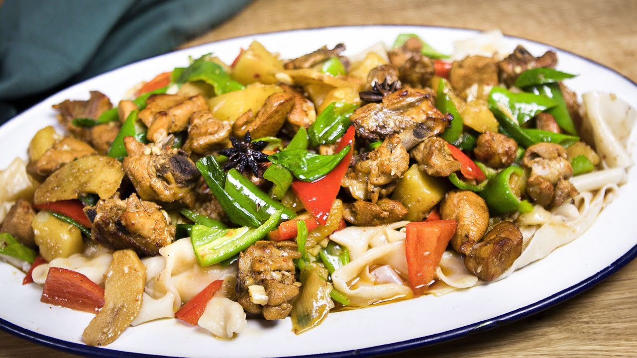 Uyghur-Style Chicken Stew: Big Plate Chicken DaPanJi Recipe Handmade Hand-pulled Noodlesتوخۇ قوردىقى