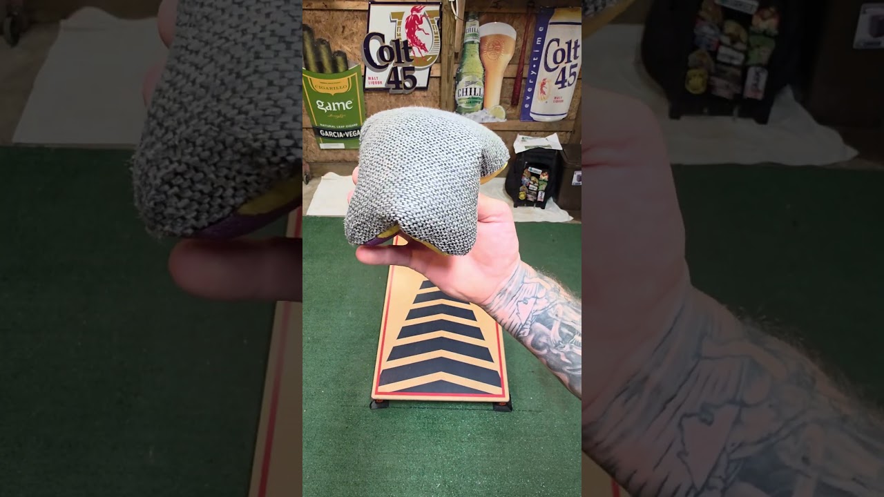 How to spin a cornhole bag on your finger #aclelite #foryou #Kingslayers #cornhole #cornhole