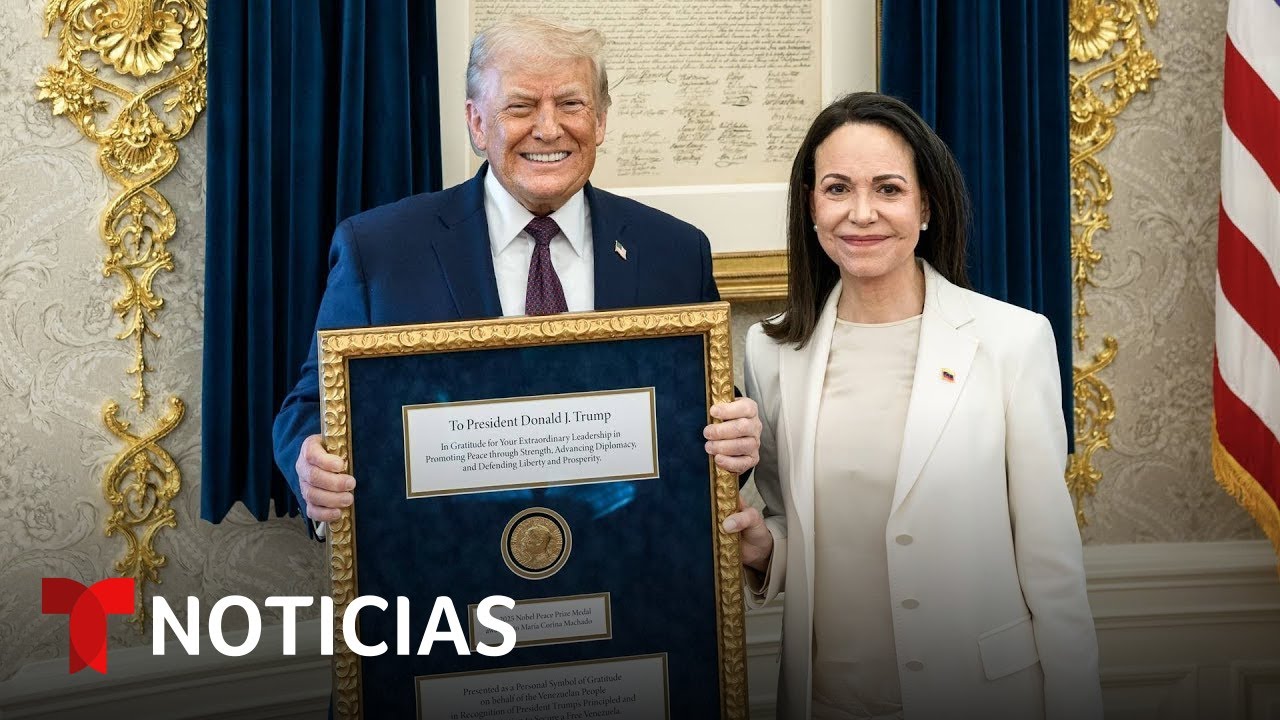 María Corina Machado le entrega a Trump su medalla del premio Nobel de la Paz | Noticias Telemundo