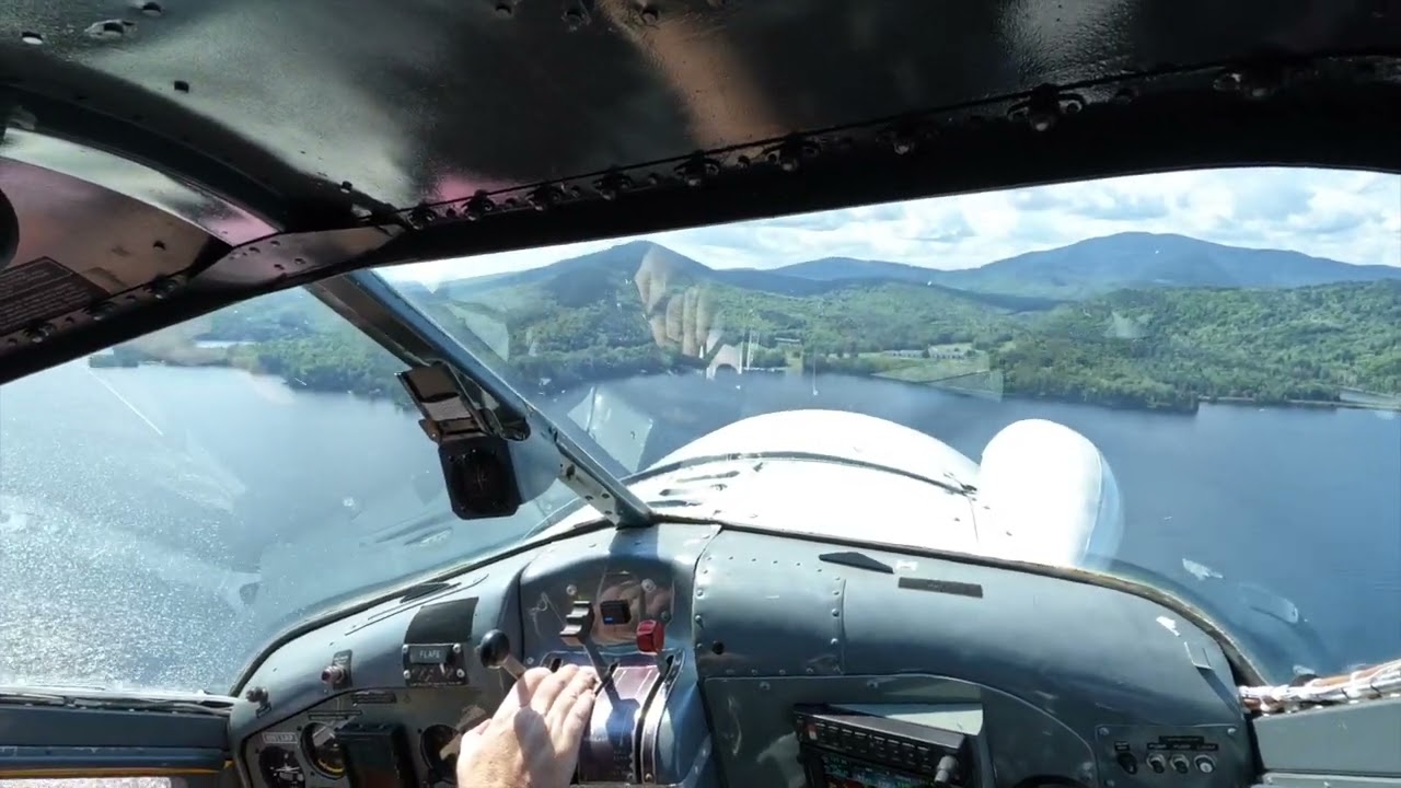 Quick flight from Greenville Seaplane base to Greenville Airport in a Beaver