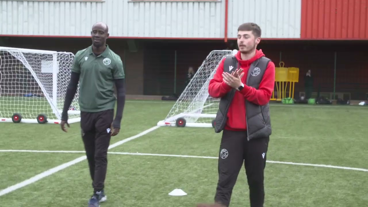 Skill School - Albert Adomah vs Jay Rosa...but who wins?!