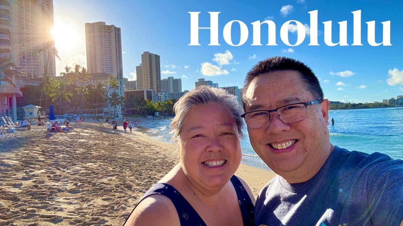 Let's Hang Out in Honolulu! | Beach, Shopping & Eats