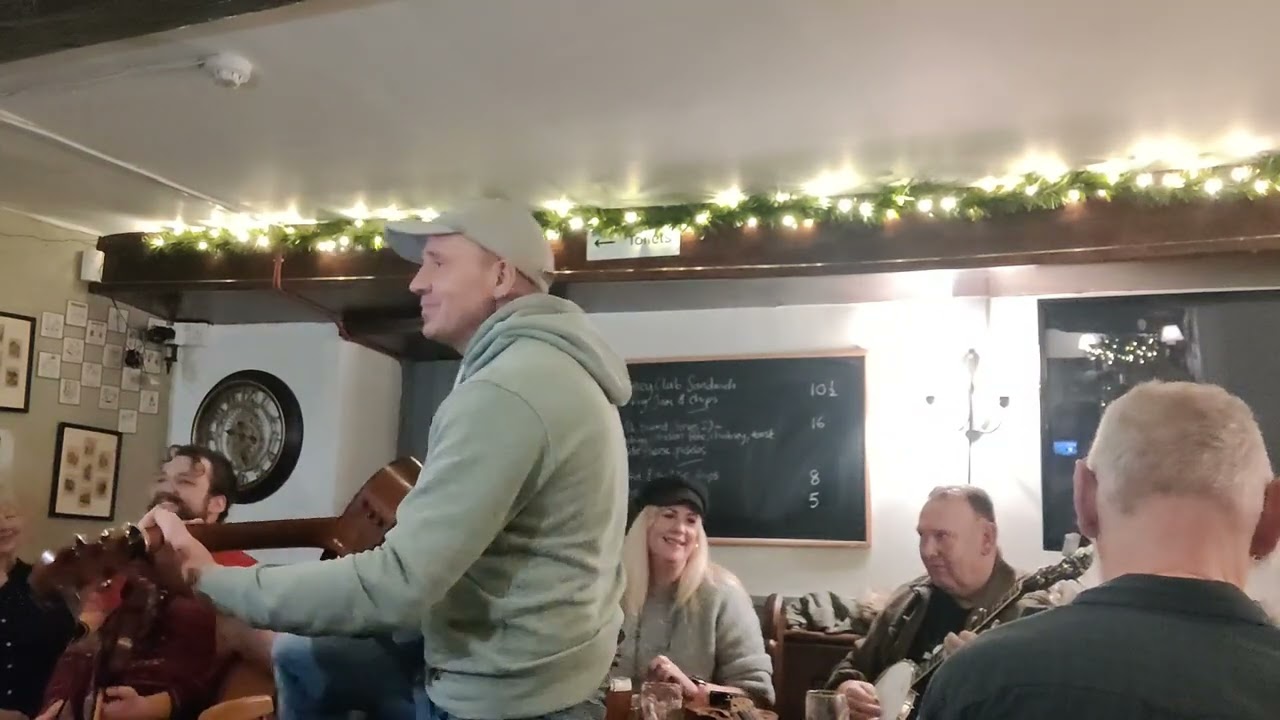 fairytale of new York at the bell