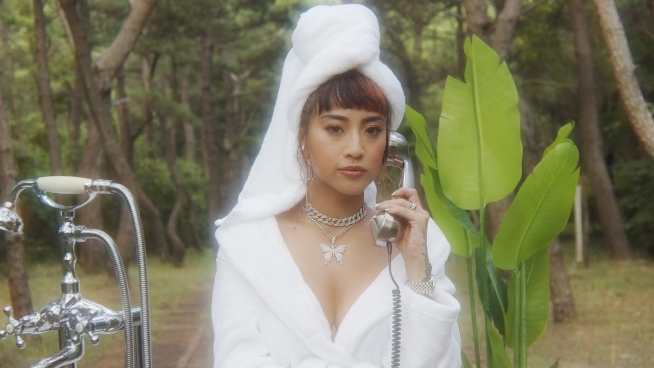 JASMINE - Eyes On Me feat. Jinmenusagi