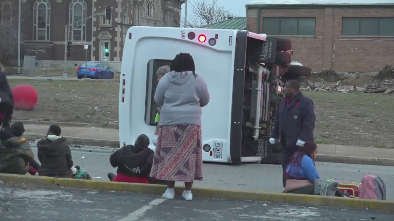 Multi-vehicle crash in north St. Louis