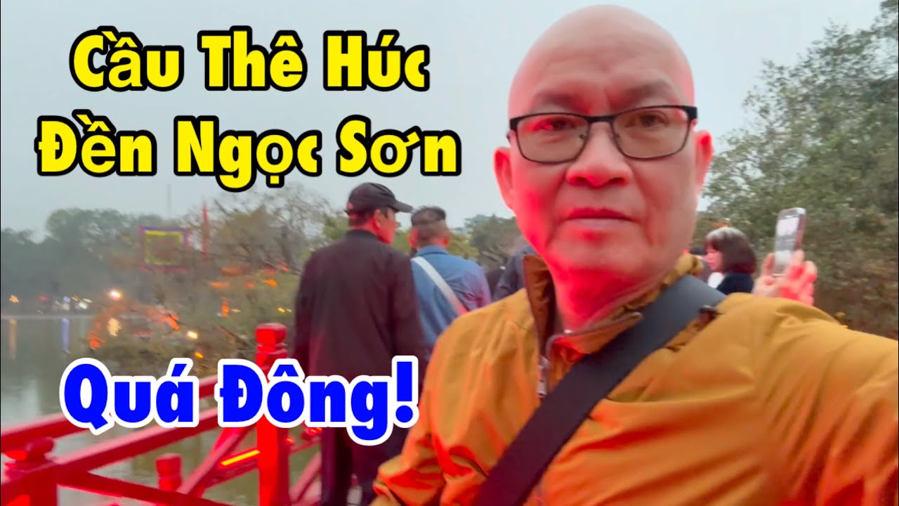 Bên trong Đền Ngọc Sơn có gì?