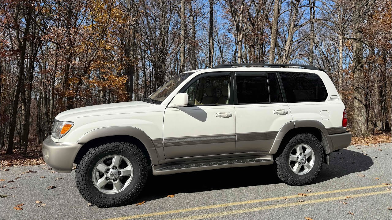 Toyota Land Cruiser 100 серии 2004 года ПРОДАЕТСЯ! РЕДКИЙ НАТУРАЛЬНО-БЕЛЫЙ ЦВЕТ, ВСЕ ОБСЛУЖИВАНИЯ...