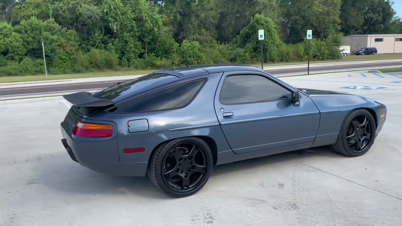 Porsche 928 S4 Walk Around 
