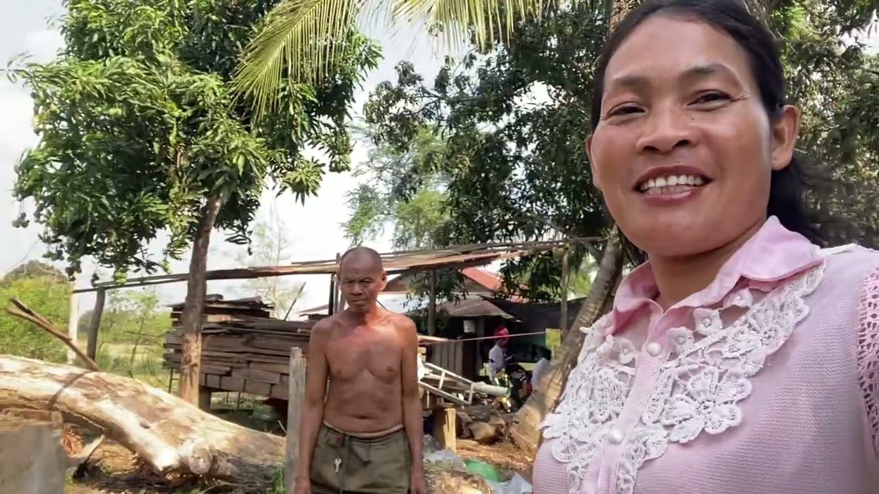 ល្ងាចនេះខ្ញុំបានទៅចូលរូមហែបុណ្យសព This evening I went to the funeral procession.