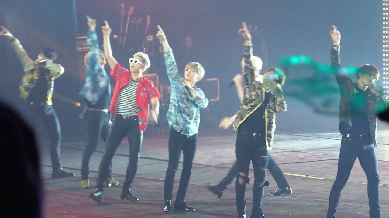 BTS FIRE Kcon Paris 2016 Arena accorhotels