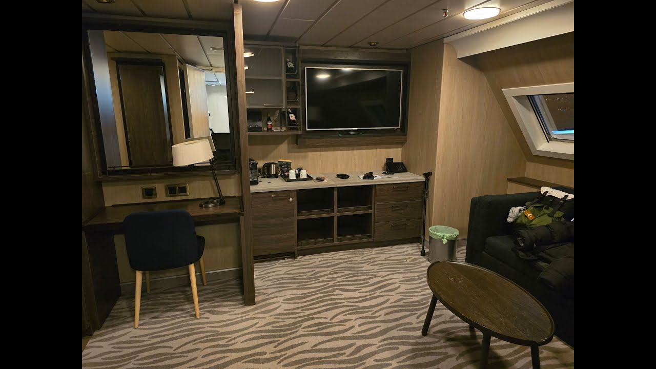 Cabin Tours: Hurtigruten MS Nordlys Suite 502