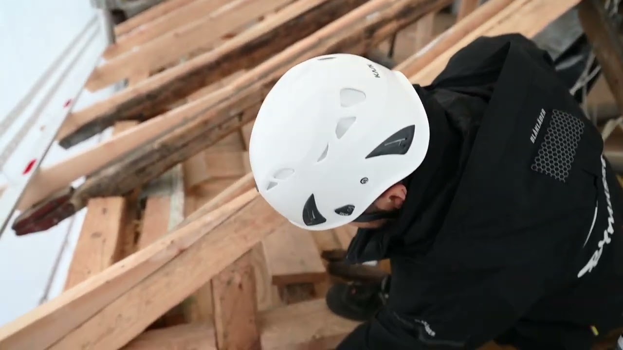 Restaurering tak Damsgård Hovedgård juni 24