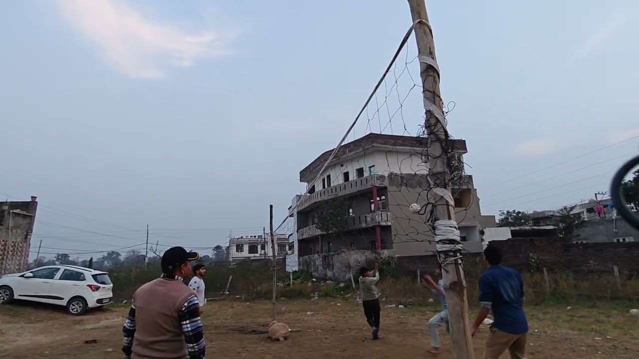 #volleyball#viralshort #desivlogs #funny #ekmotahathighumechala #indianvlogs #vlog