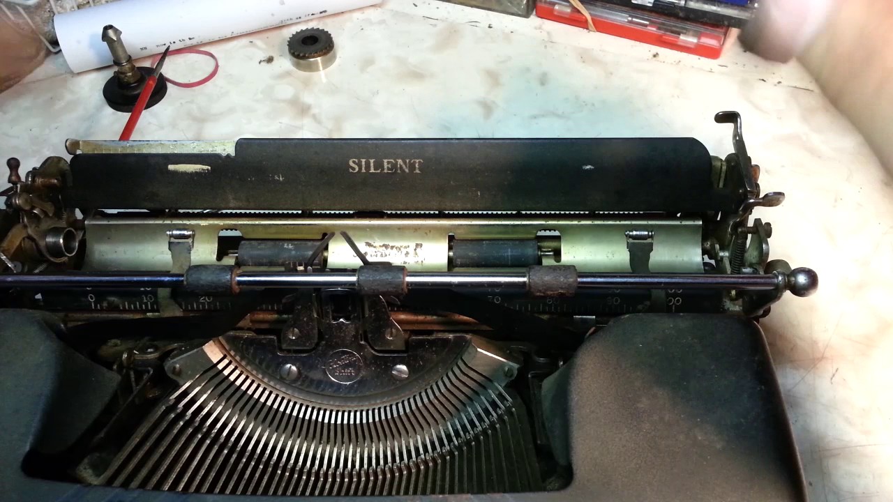 Smith Corona Silent 4S Typewriter Platen Removal Ratchet Paper Pan Feed Rollers