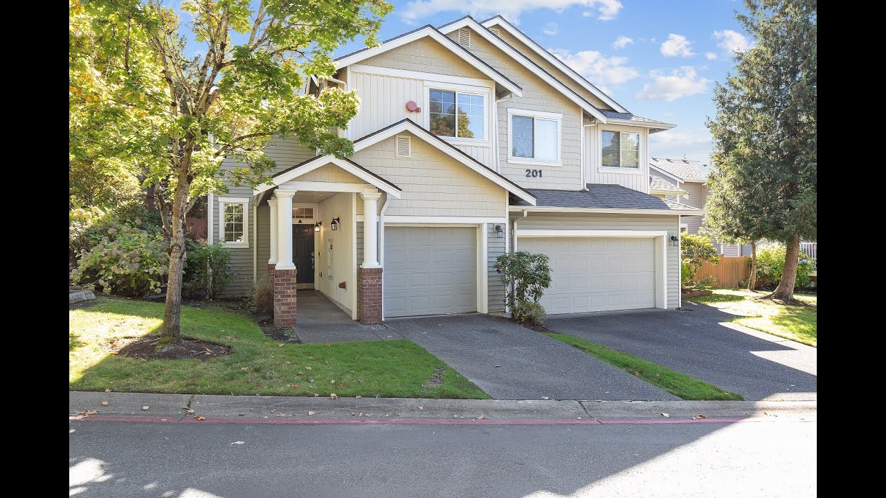 Condo for Rent in Renton 2BR/2.5BA by Property Management in Renton
