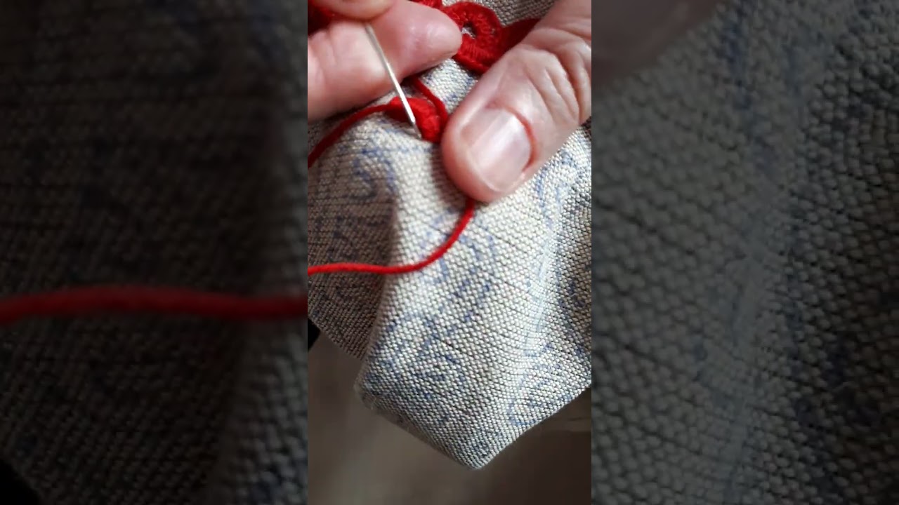 How to embroider írásos where it's a curve