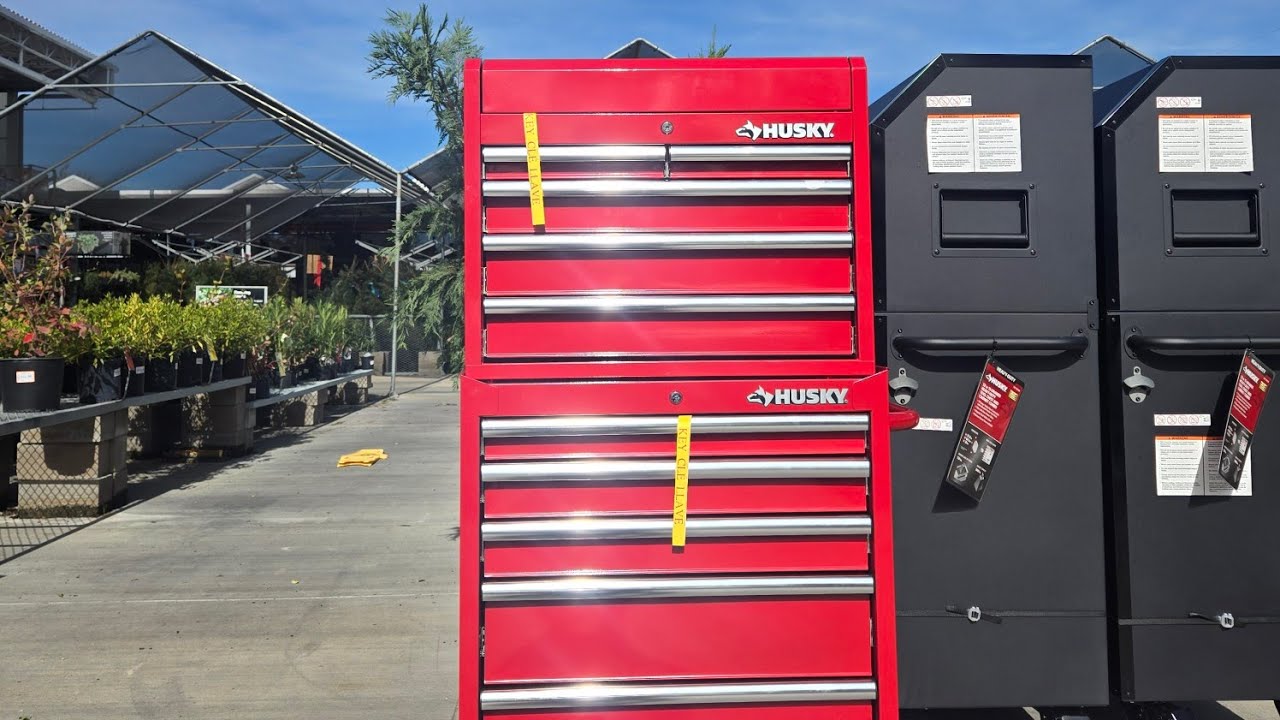 Husky 27-10 Tool Chest - Assembly Work