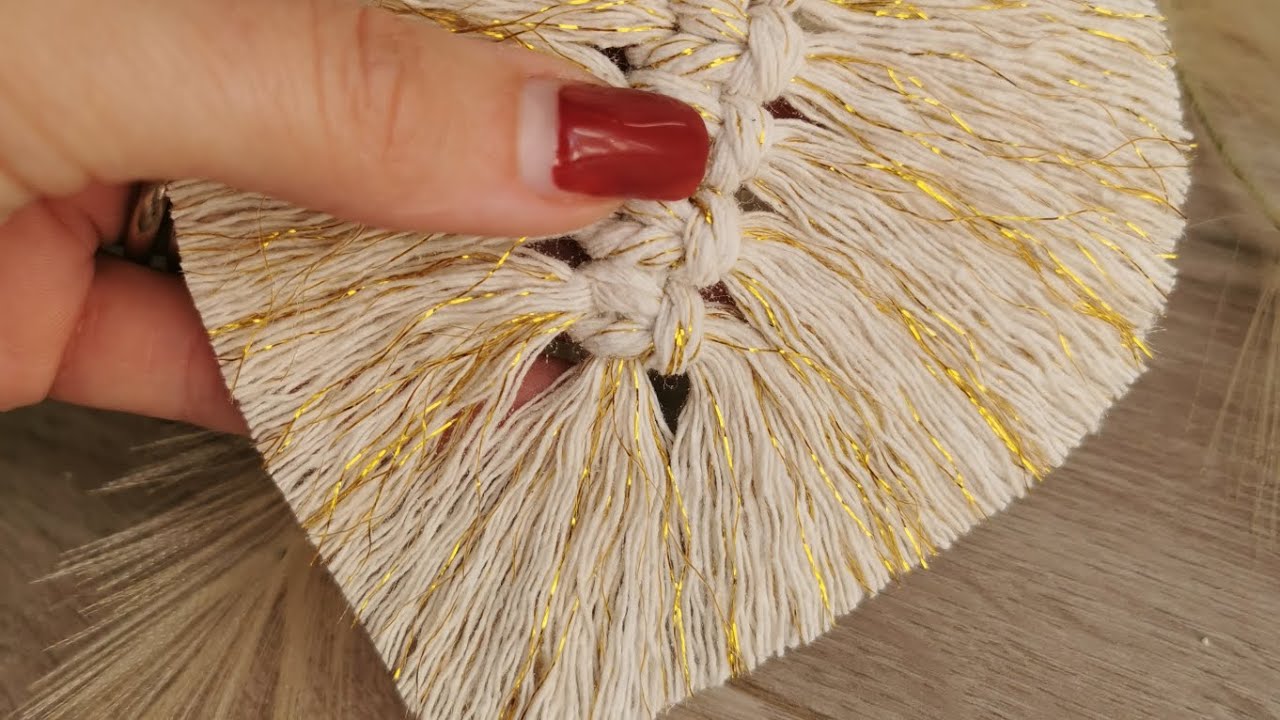 macrame napkin leaf tutorial. DIY macrame project.