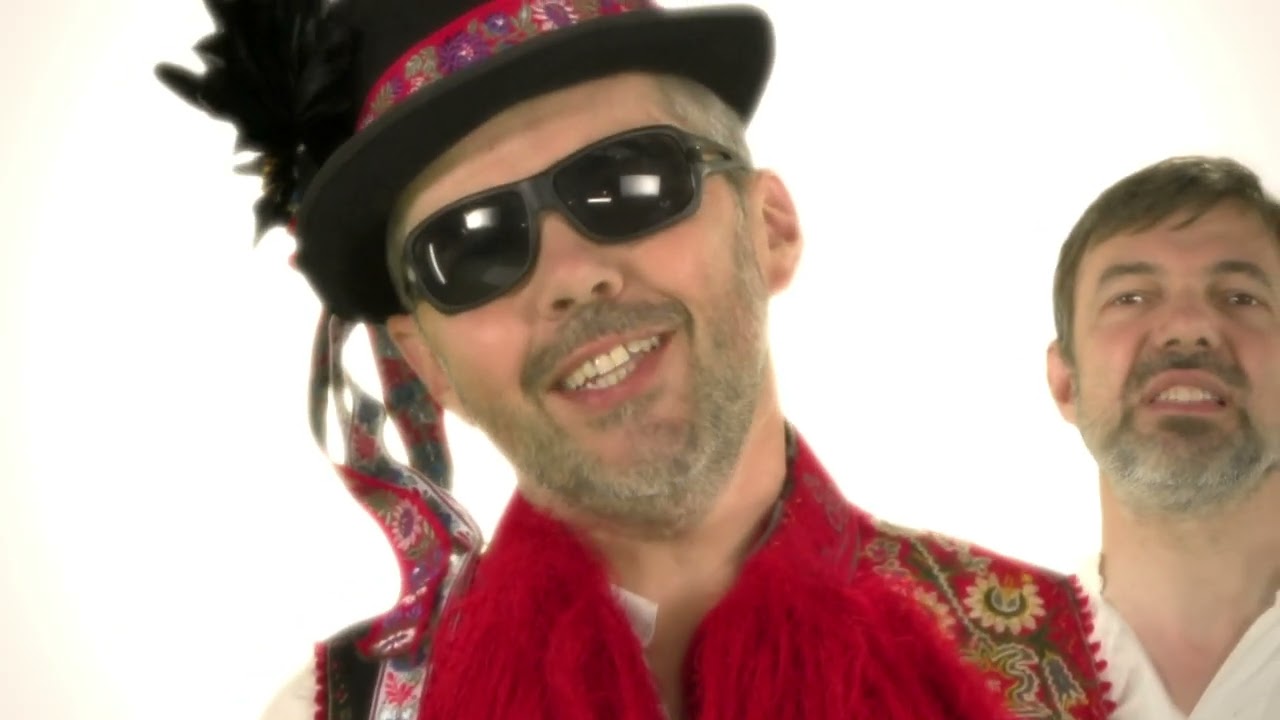 Bratři Ebenov&eacute; - Folkloreček (ofici&aacute;ln&iacute; videoklip)