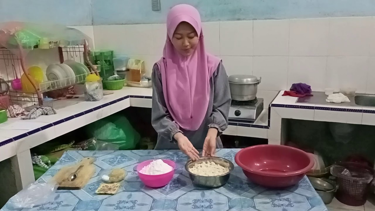 PEMBUATAN KERUPUK DARI LIMBAH AMPAS TAHU