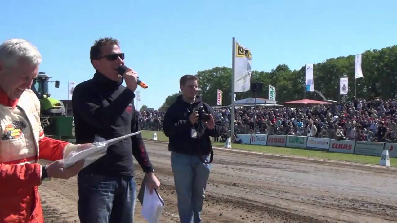 Green Monster Tractor Pulling Team F&uuml;chtorf 2011