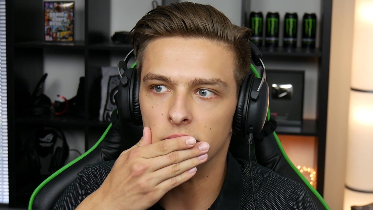 PROČ JE NAHÁ?! | Cart Racer