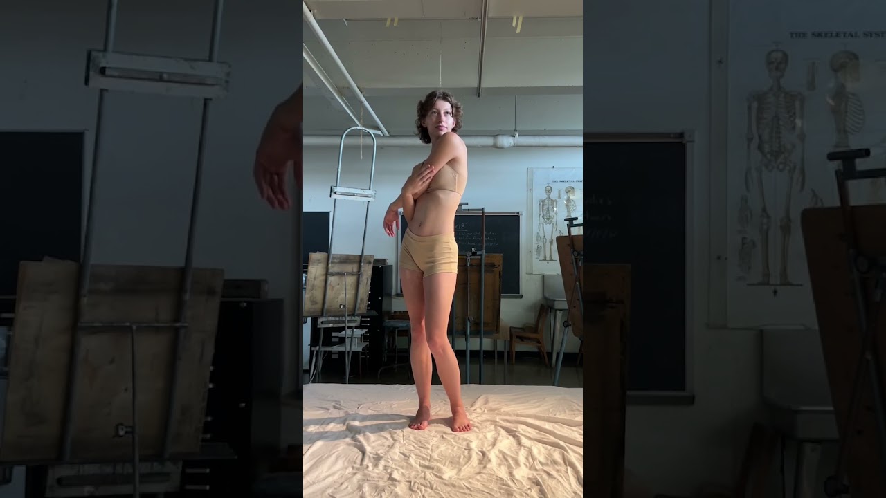 Stand Pose Reference Figure #artmodel #figuremodel #lifemodel #posereference #short