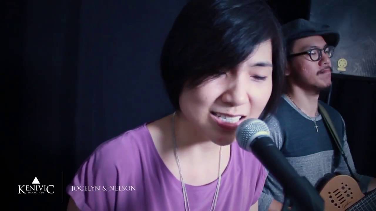 Merry Bees Live Music - Multi Duo performs Falling (acoustic cover)
