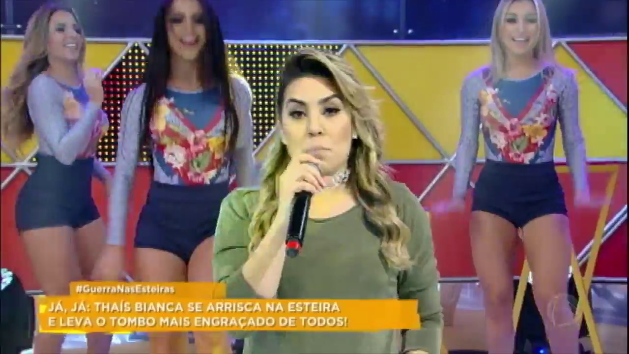 Naiara Azevedo canta os seus novos sucessos no palco do Legendários