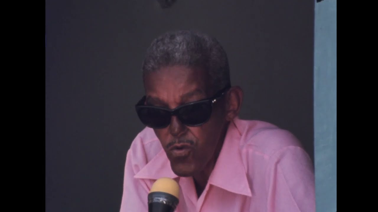 Cartola (1976)