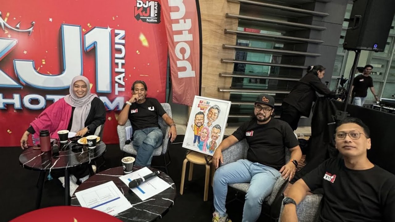Sambutan KJ Setahun Di Hot FM