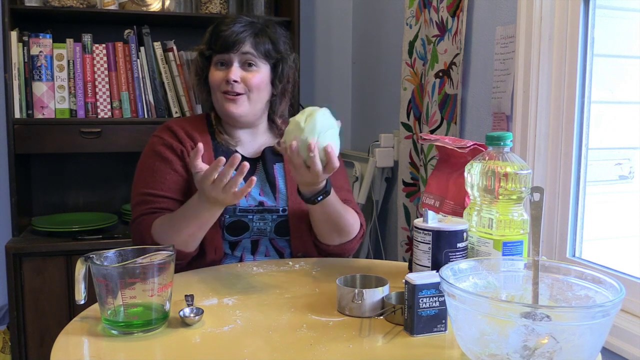 How to Make No-Cook Play Dough