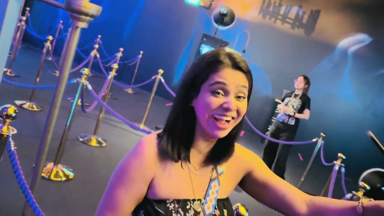 Potterhead Marathi Mulgi Emotional Zali! 🥺 Harry Potter Singapore | Full vlog on Mrudula Khaire 