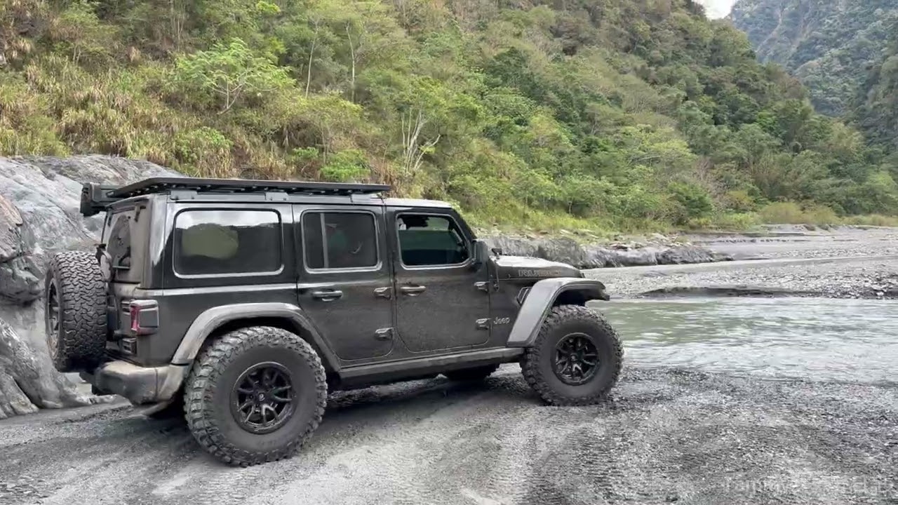 Jeep392勇闖巴庫拉斯