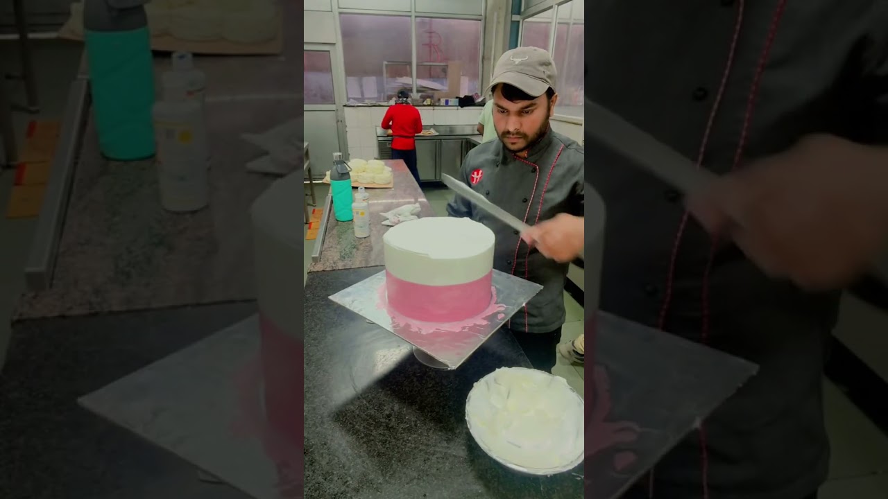 Простая идея украшения трехъярусного торта на годовщину помолвки! #годовщина #деньрождения
