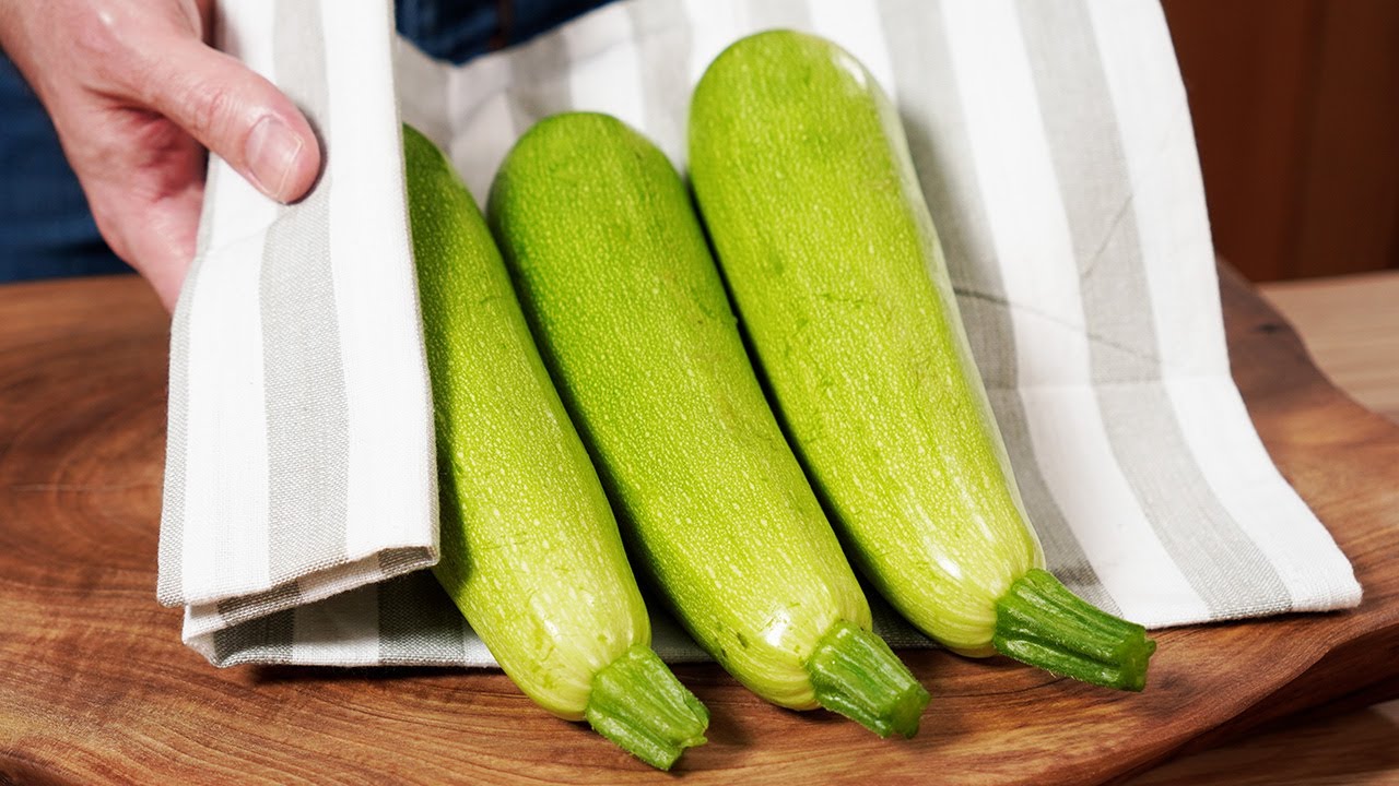 Das leckerste Zucchini Rezept! Ich kann sie jeden Tag kochen! Ganz einfach und schnell!