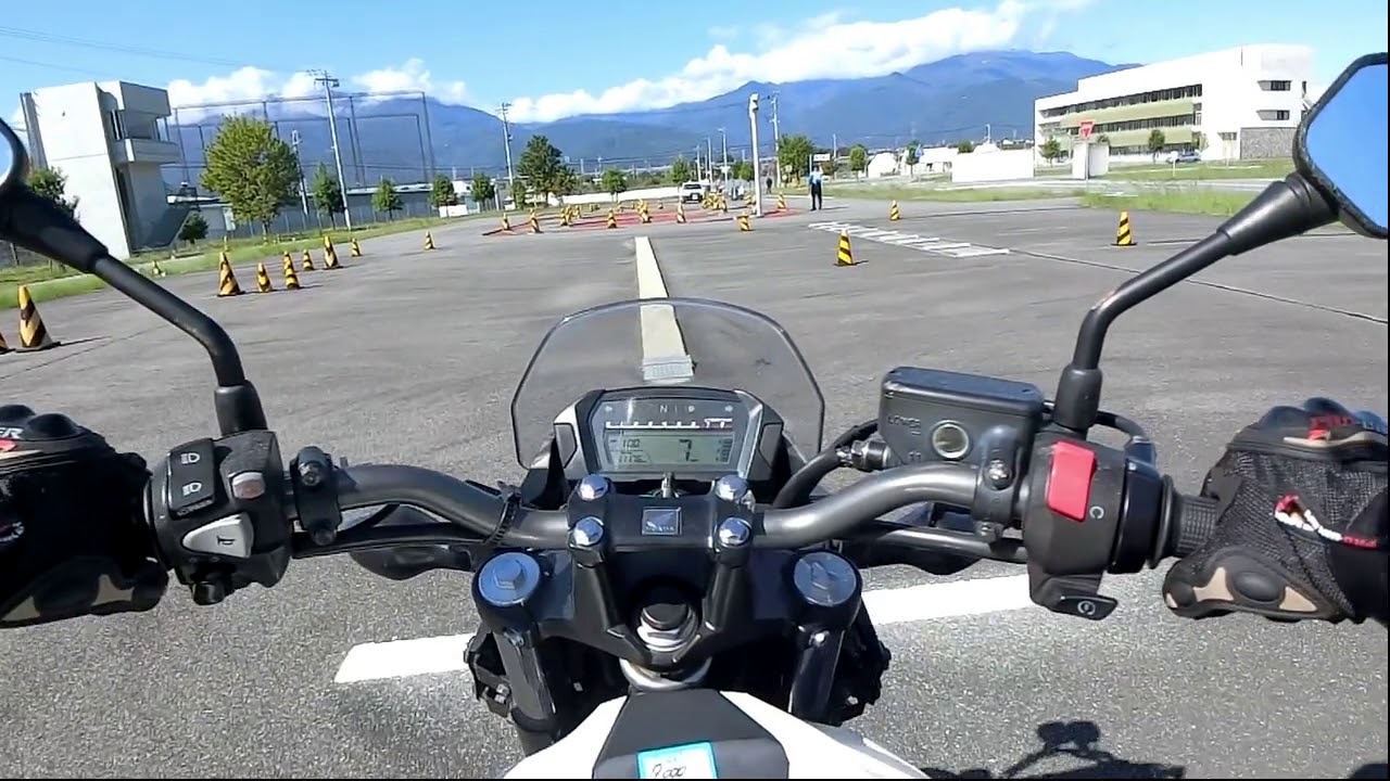 山梨県総合交通センター　一発試験（大型自動二輪）前半