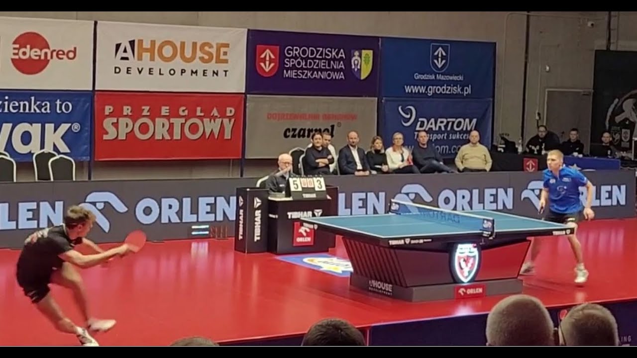 Milosz Redzimski vs Patryk Lewandowski low angle camera view