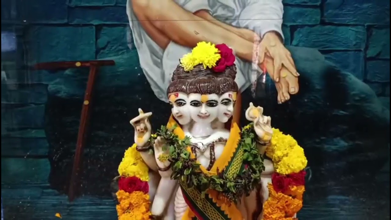 శివరాత్రి పురస్కరించుకుని సాయిబాబా మందిరం నందు విశేష పూజలు