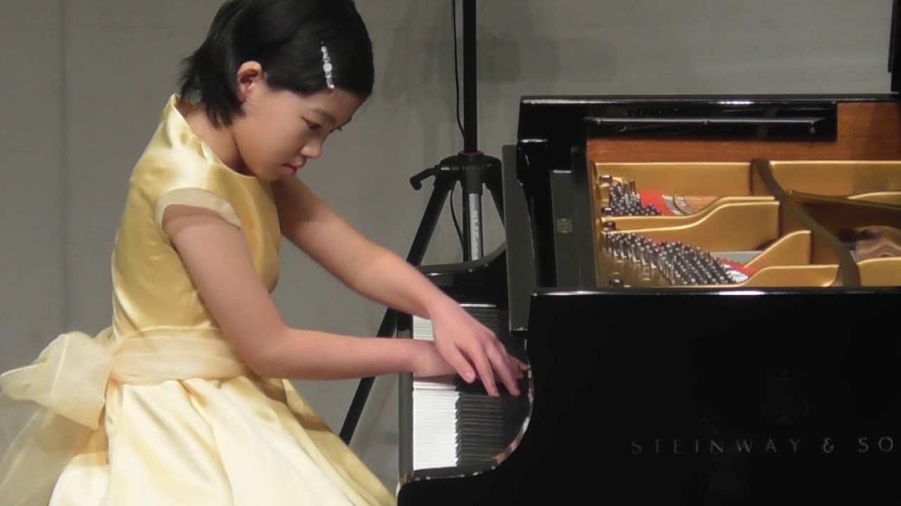 「子供の領分」より１. グラドゥス・アド・パルナッスム博士（ドビュッシー）ピアノ:石井めぐみ