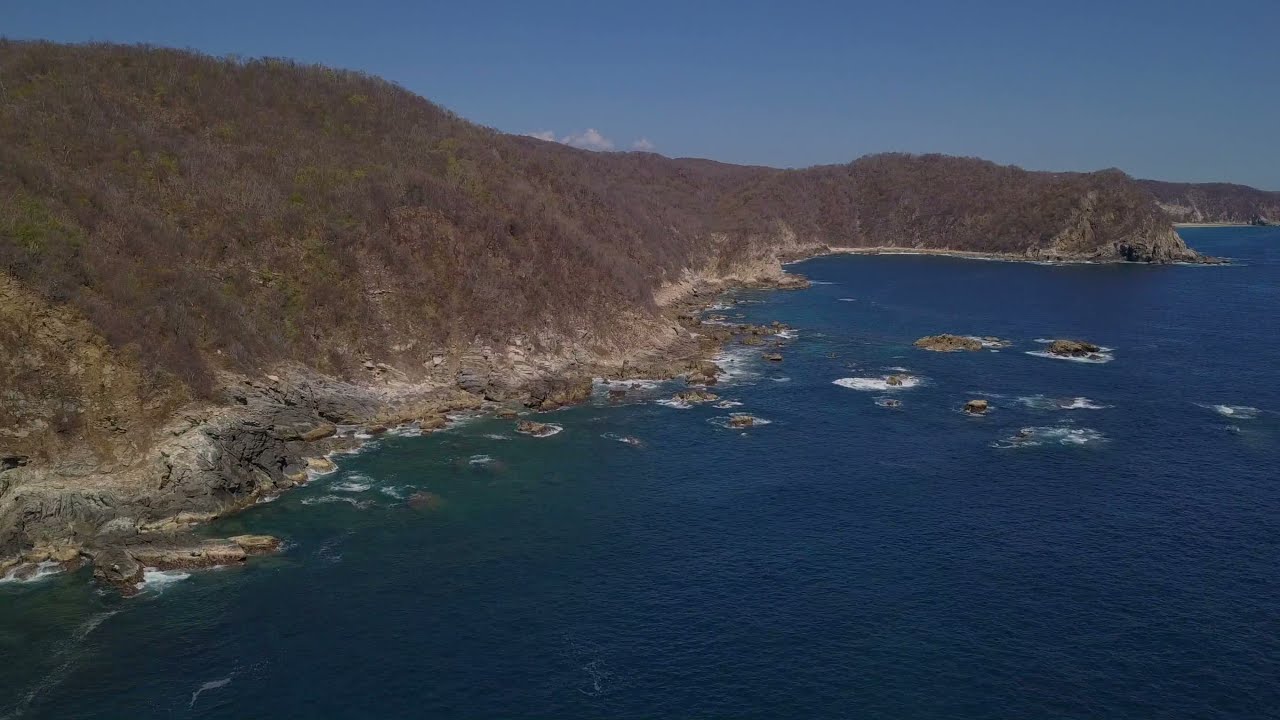 Paraíso escondido en Oaxaca, Playa Tijera en Pochutla, Oaxaca.