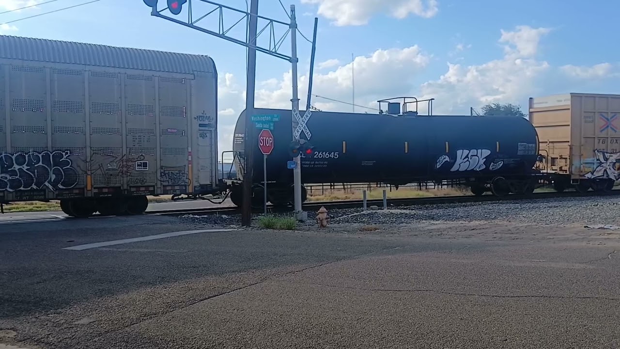 Railfanning In Laredo, TX 8/11-22/25 (Kansas city southern 4006/Canadian Pacific 7022/9618).