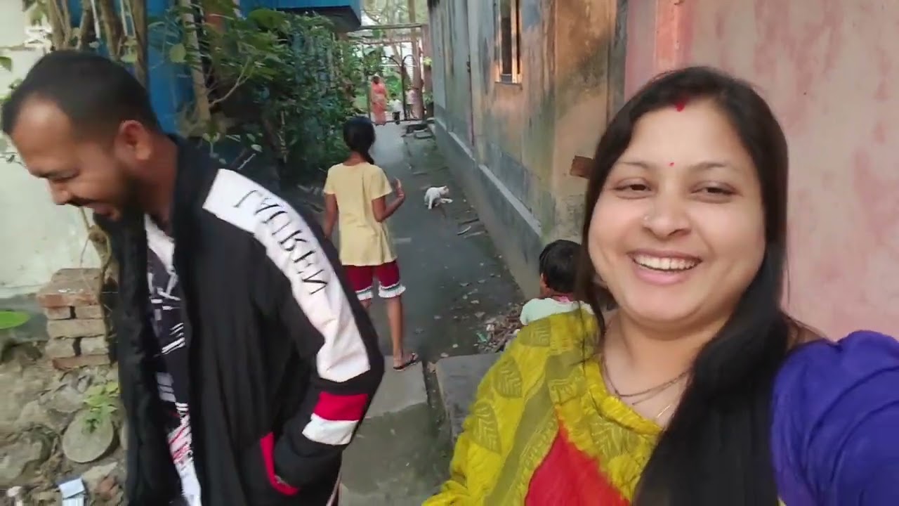 নতুন চুলায় সবাই মিলে চা খাচ্ছি 