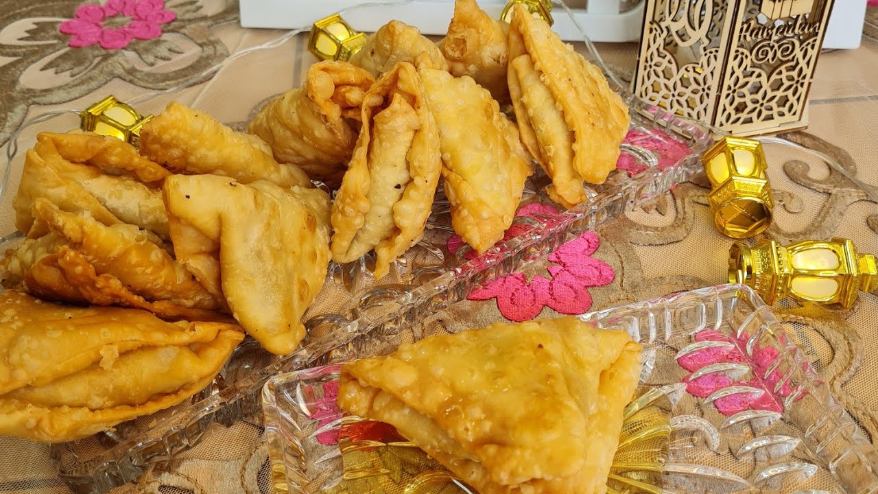 صامصة 🥰ببقايا عجينة البقلاوة منبلة و مورقة😋😋😋