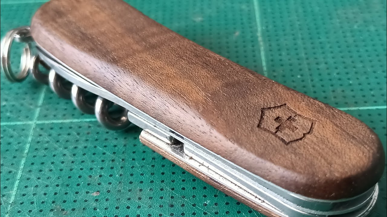 Victorinox Evo wood 10
