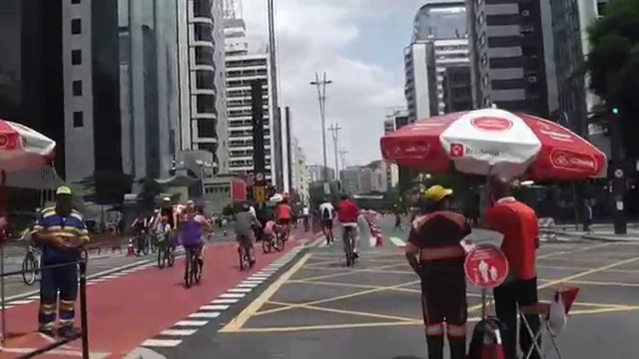 Rol&ecirc; na Avenida Paulista - programa Rua Aberta para o lazer e a pr&aacute;tica de esportes.