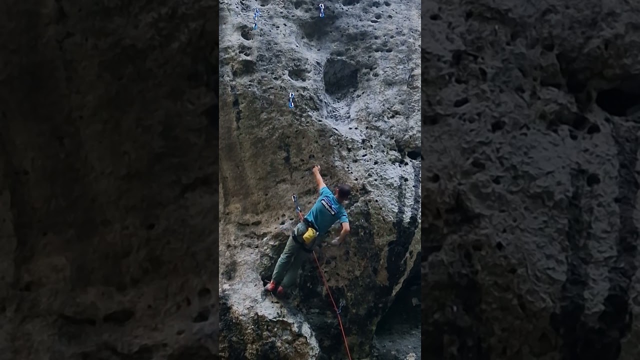 Penis Roussos, VI.3, Popielarka