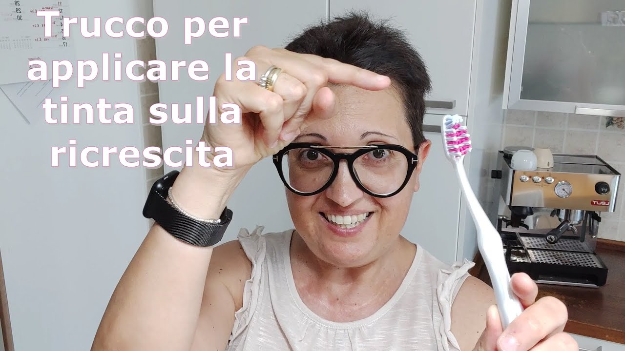 Trucco per applicare la tinta sulla ricrescita dei capelli bianchi!