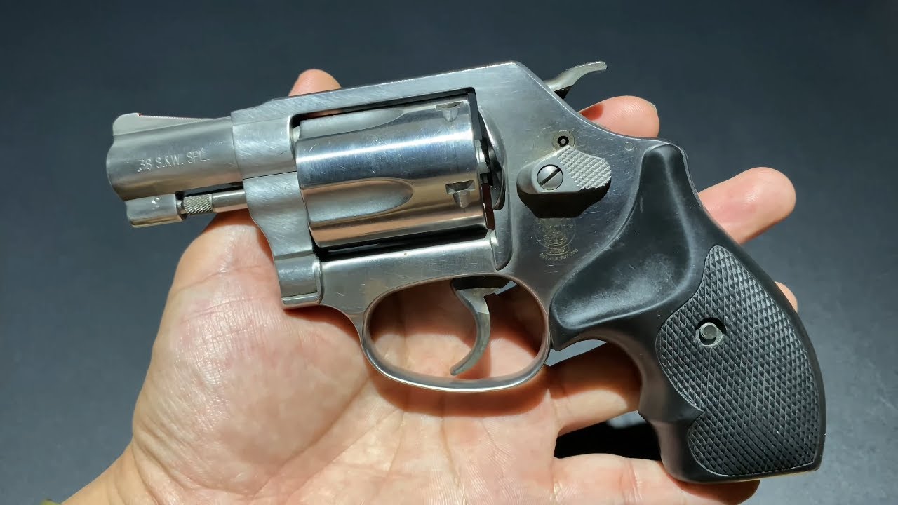Smith & Wesson M60 .38 SPL Revolver ตัวเล็กหมัดไม่เล็ก