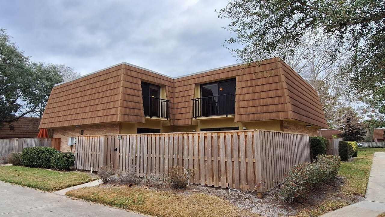 Se Vende Hermoso Townhouse Remodelado de 2 Dormitorios 2.5 Baños en Orlando, Florida 32811